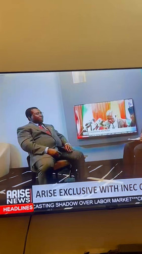 B bCWOjrqEZBdPMn.jpg