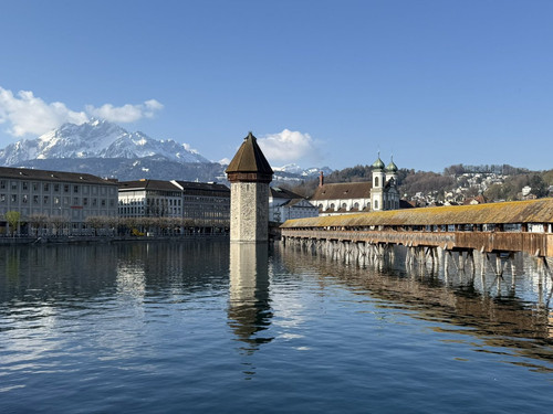 HE B3fJbYAAHfDL?format=jpg.jpg