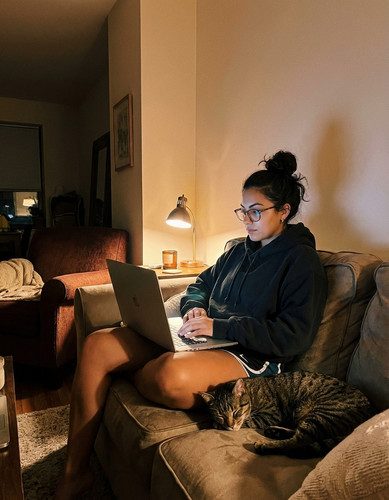 post16 night couch 825b4962 fb2e 41ec 808d f9d8999b5d67.jpg