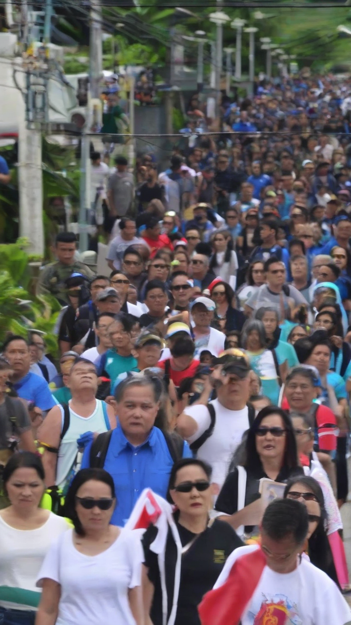 LOOK Guimaras devotees join 'devotional walk' on Good Friday