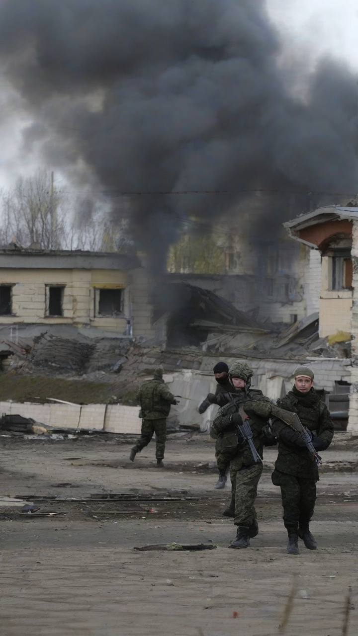 Russia’s daytime strikes on Ukraine kill five as Kyiv keeps Easter truce option open