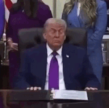 ezgif 877717957a284d38.gif