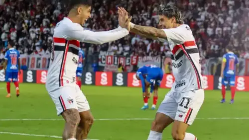São Paulo se prepara para o retorno de Dorival, mas enfrenta desafios com desfalques no ataque