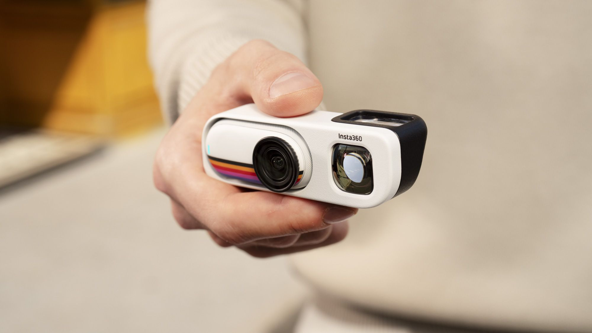 Insta360 Go 3S Retro: Camera 4K tí hon, chất cổ điển độc đáo