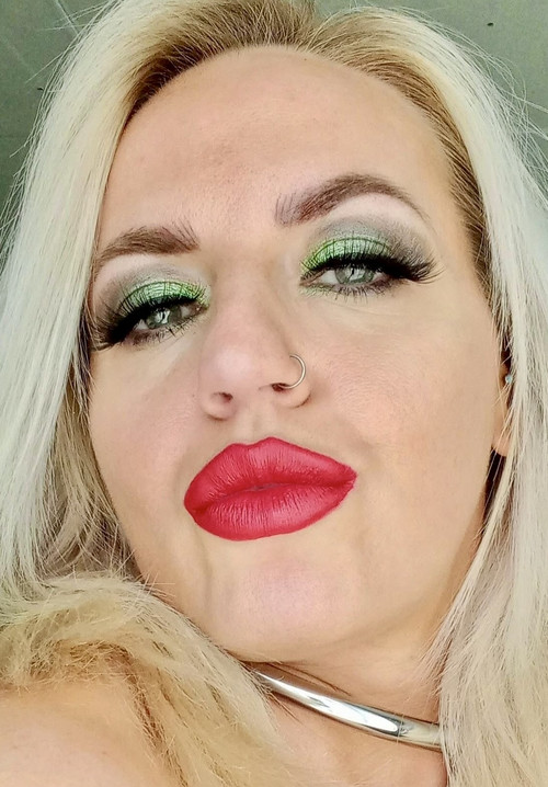 Latexhooker makeup fetish annarosenmüller.jpg