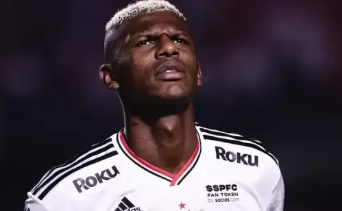 Arboleda pode retornar ao elenco: Dorival avalia situação do Zagueiro