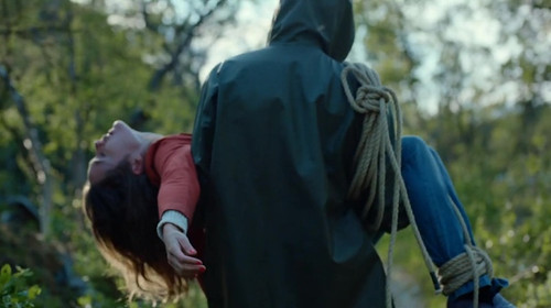 Midnattssol s1e7 Karolina Furberg inj, Jessica Grabowsky hko 6.jpg