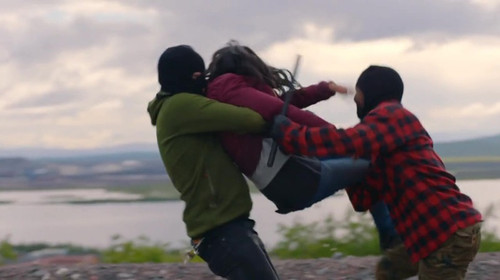 Midnattssol s1e4 Leila Bekhti hko 1.jpg