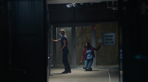 Midnattssol s1e8 Leila Bekhti faint 1.jpg