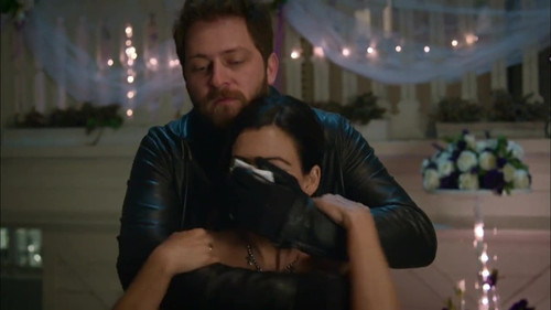 Intikam Ep 43 Arzu Gamze Kilinc chl 1.jpg