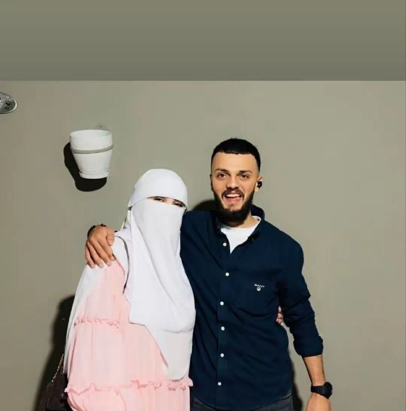 قوات الاحتلال تعتقل الشقيقين مؤمن وديانا غالب مزيد، من بلدة عنبتا شرق طولكرم....