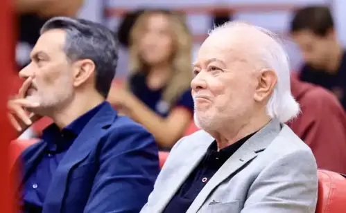 Torcida organizada invade CT do São Paulo e exige saída de Rui Costa