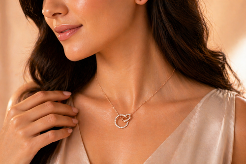 White Emerald Interwine Jewelry Style – Elegant Statement Pendant.png