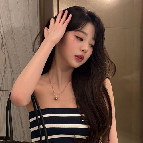 wonyoung ive.jpg
