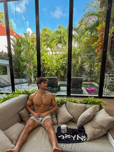 kylekuznik 1766396711 3793132996086856106 1204510304.jpg