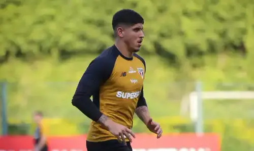 Alan Franco zagueiro do São Paulo comenta sobre estreia na Copa do Brasil: "É Vencer ou Vencer"