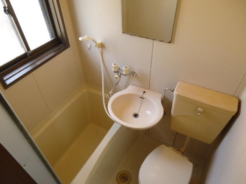 2182463ef1e6.jpg