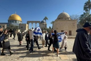 تحت عنوان "قريبا في جبل الهيكل"، جماعات الهيكل المزعوم تحرض المستوطنين على اقتحام المسجد الأقصى بالإعلام الإسرائيلية في ذكرى ما يسمى "استقلال إسرائيل"...