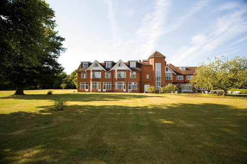Hotel in Burnham & Taplow – Grovefield House Hotel by UNO Hotels.jpg