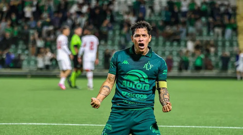 Giovanni Augusto Chapecoense 1920x1280.jpg