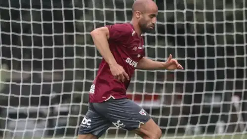 Vai sair? Entenda a situação de Lucas Moura no São Paulo