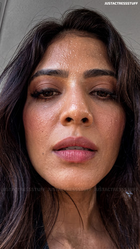 malavika 53456738902102.jpg