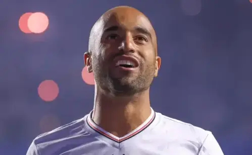Lucas Moura se reintegra aos treinos e pode ser convocado para jogo contra o Bahia