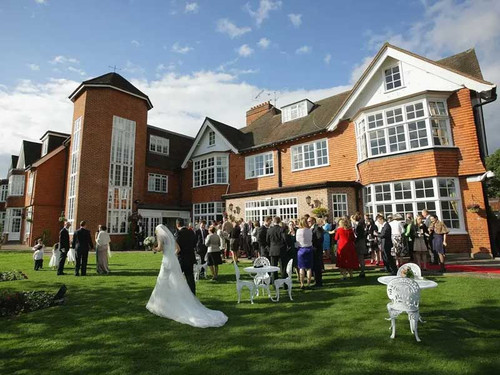 Country house hotel in Burnham – Grovefield House Hotel.jpg