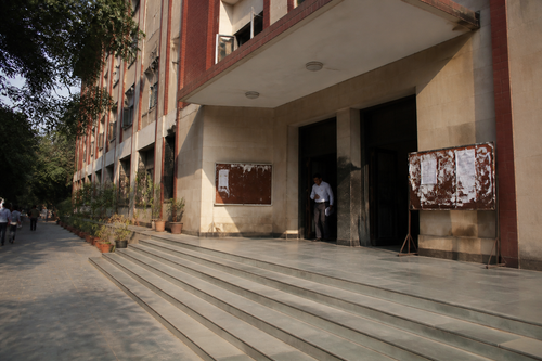 008 gurgaon issues 2000 s4 violation notices builder e.png