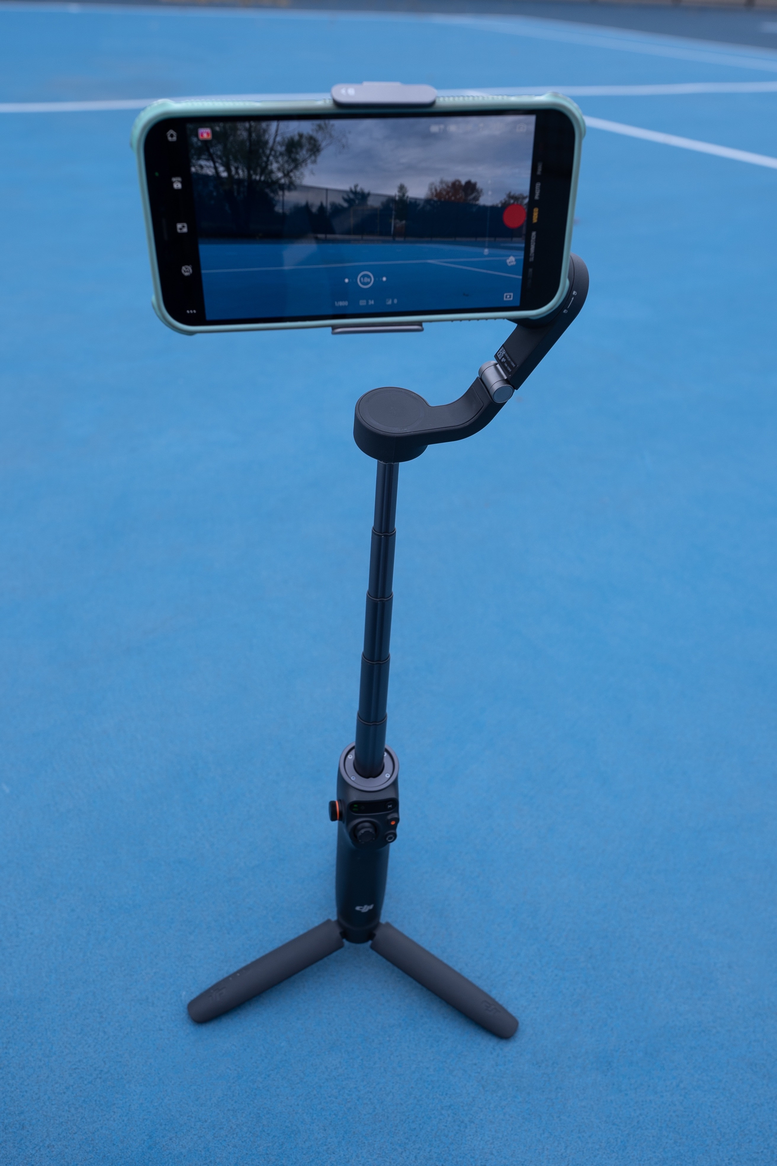 DJI’s Osmo Mobile 8P Phone Gimbal Has a Detachable Remote Monitor site:dpreview.com