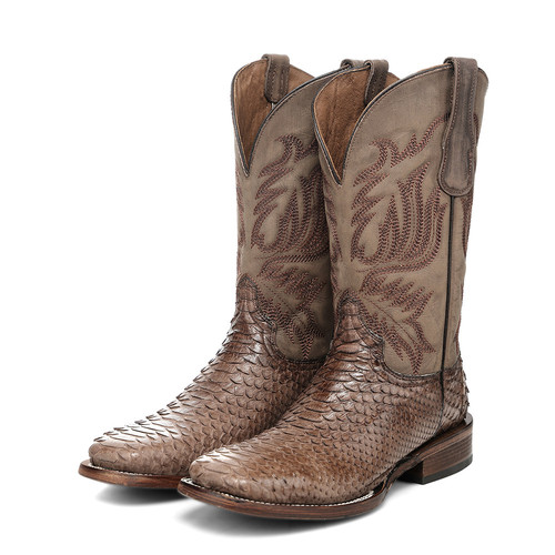 L8112 boot MO e.jpg