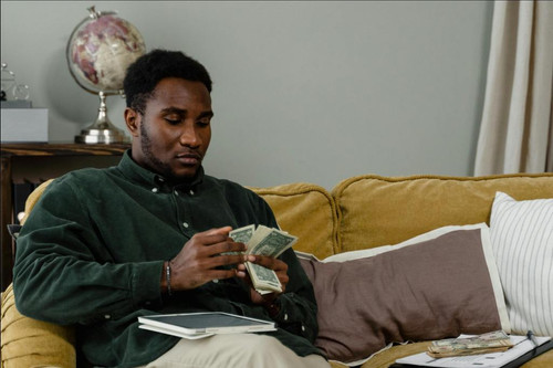 Side Hustle And A Full Time Job.jpg