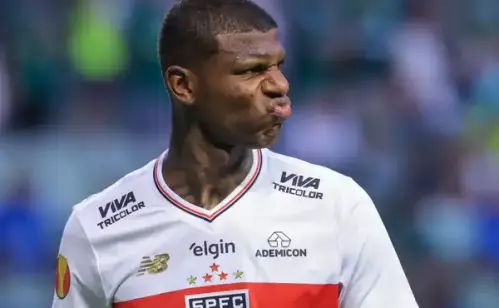 ARBOLEDA TITULAR?? Jornalista defende titularidade Arboleda contra o Corinthians como punição