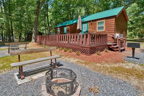 cabins010 1.jpg.webp