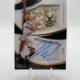 2018 19 Panini Immaculate Collection Malcolm Brogdon Shadowbox Auto 99 (1)