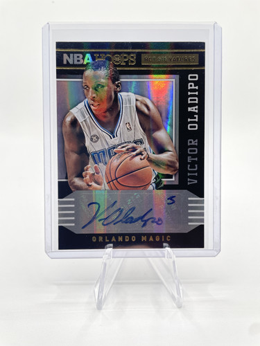 2014 15 Panini NBA Hoops Victor Oladipo Hot Signatures Refractor Auto #61 (1).1