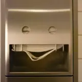 De ce vedem fețe peste tot: în nori, prize electrice și chiar pe pâine prăjită