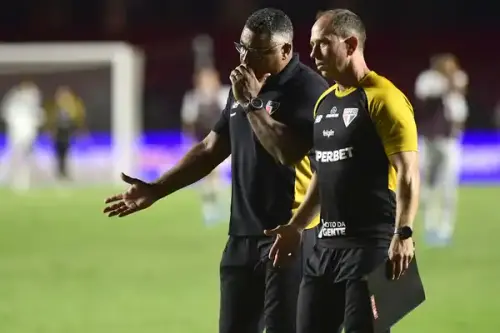 FINALMENTE! São Paulo faz sua primeira grande partida após a chegada de Roger Machado