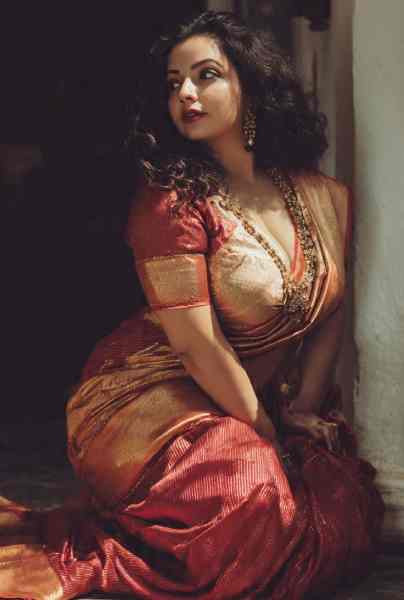 Village Bhabhi Outdoor Direct Fucked Uncut Hindi Hot Short Film | WEB-DL X264 1080p Download