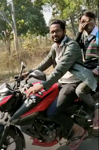 aakash chaman.png