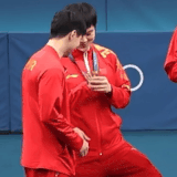 1198918921.gif