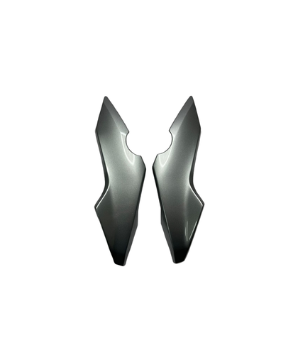 200625 Carenagem Lateral Farol TITAN FAN 160 25 Pintado na cor da Fan 160 23 Prata Iron Nail Metalic.png