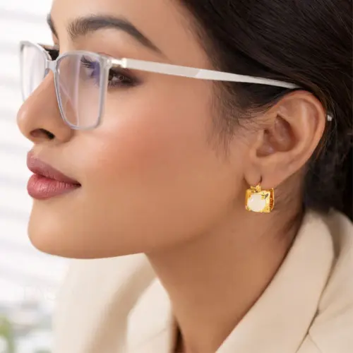 Opaline_Dot_Earrings_golden5.webp