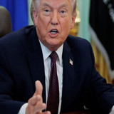 Iranului: Suntem în război": Trump spune că doborârea avionului milita