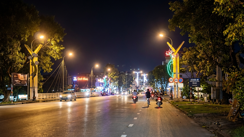 den chieu sang duong pho led streetlight philips inside citilight ctl333apr 120w wwnwcw 18000 lm (1).png