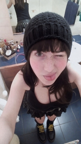 2D2471EC 7BCA 45D7 8CD5 126A4C15BB71.png