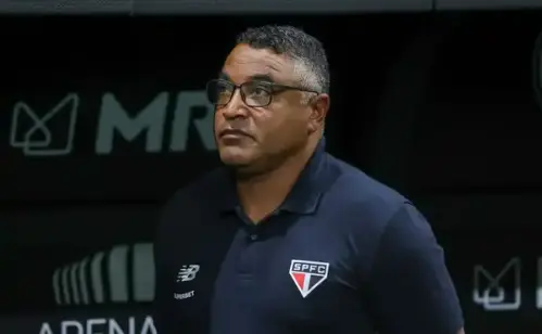 São Paulo mantém alinhamento tático sob comando de Roger Machado para duelo crucial contra o Cruzeiro