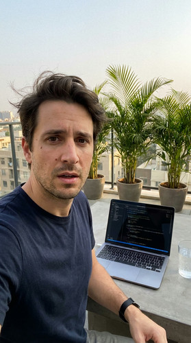 01 rooftop balcony palms.jpg