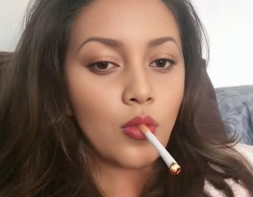 iza in love.jpg