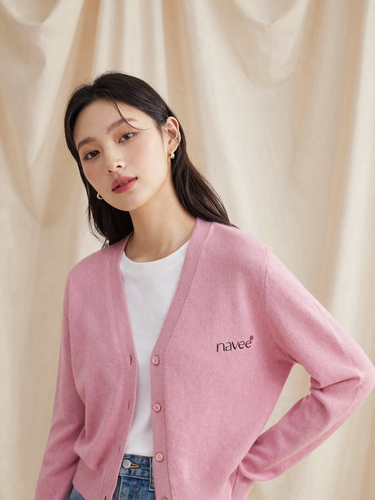 p05 pink cardigan s20 00001 .png